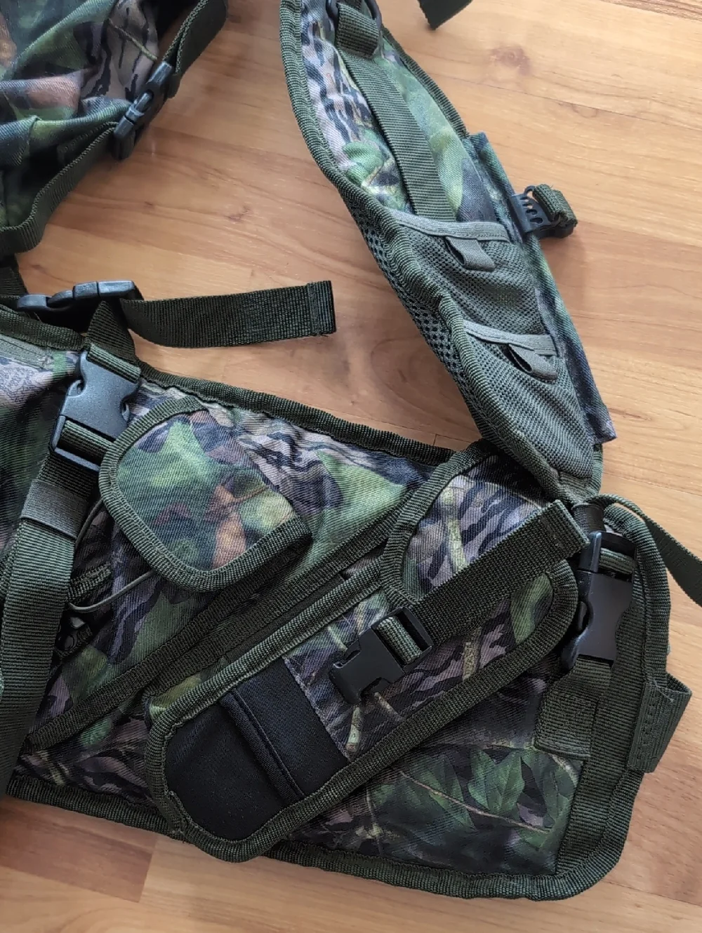 Nomad Pursuit Convertible Turkey Vest Camo Hunting Mossy Oak Padded